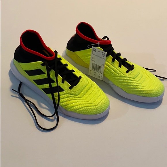 Adidas DB2300 Predator Tango 18.3 Soccer Boots - Picture 4 of 6